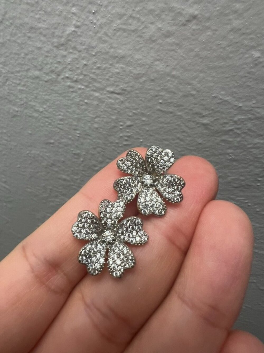 Sparkling Flower Stud Earrings - Picture 3 of 5